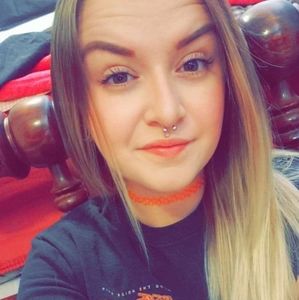 Meet your Posher, Leah